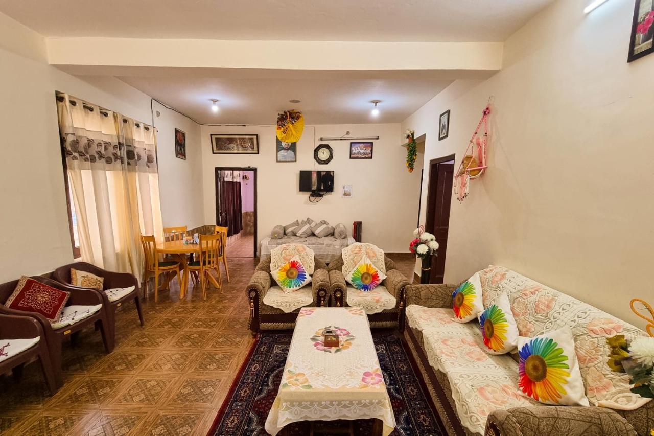 Aditya Homestay Dalhousie Bagian luar foto