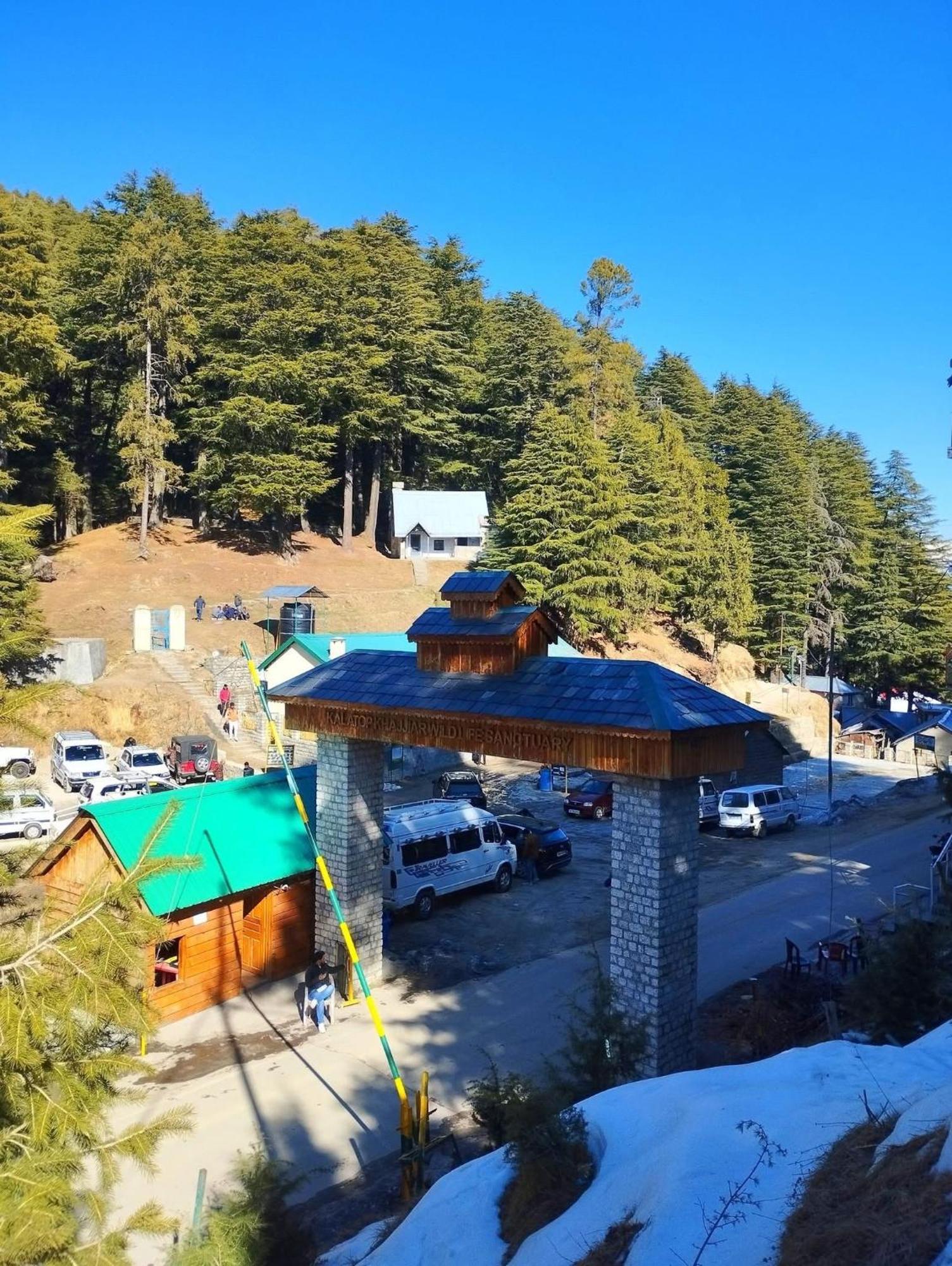 Aditya Homestay Dalhousie Bagian luar foto