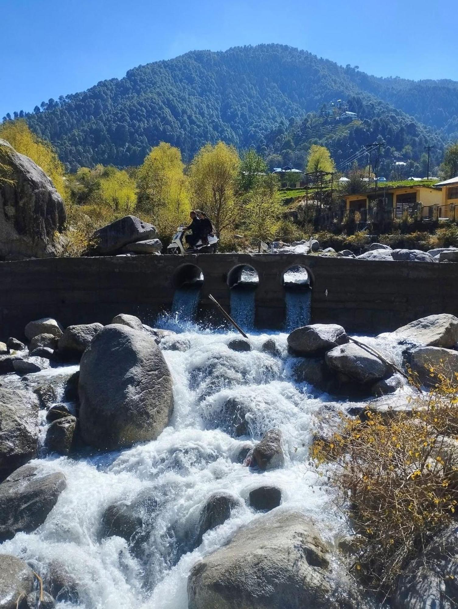 Aditya Homestay Dalhousie Bagian luar foto