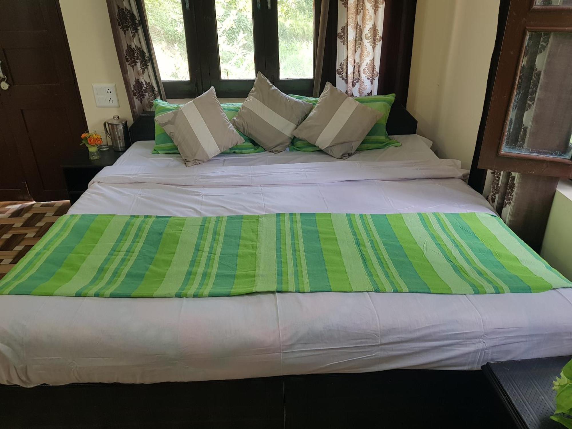 Aditya Homestay Dalhousie Bagian luar foto