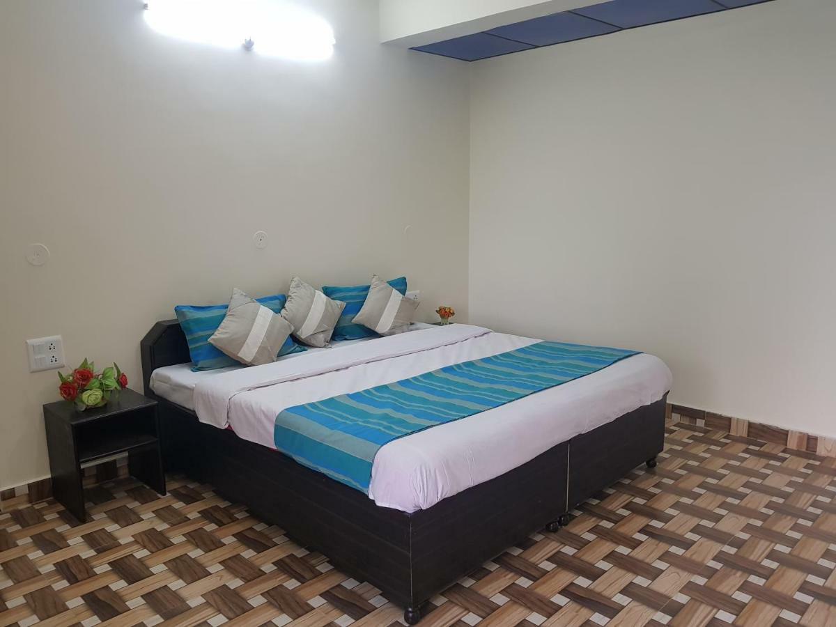 Aditya Homestay Dalhousie Bagian luar foto
