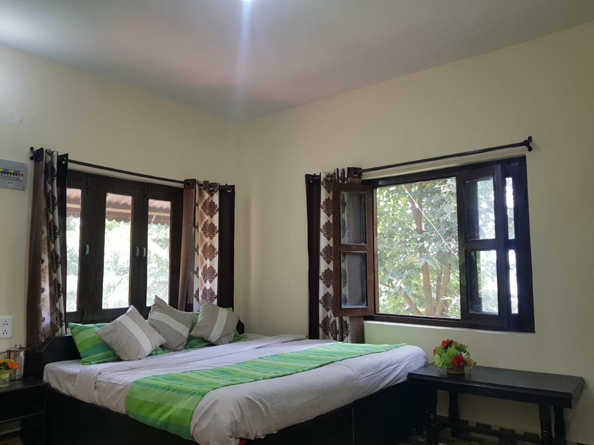 Aditya Homestay Dalhousie Bagian luar foto